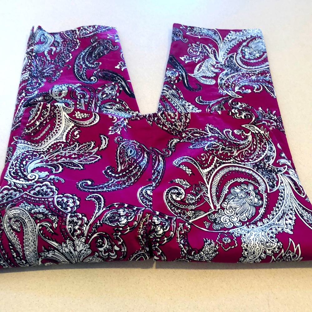 TALBOTS PAISLEY PRINT CROPPED PANTS FUCHSIA BLACK WHITE SIZE 8P - Picture 5 of 13